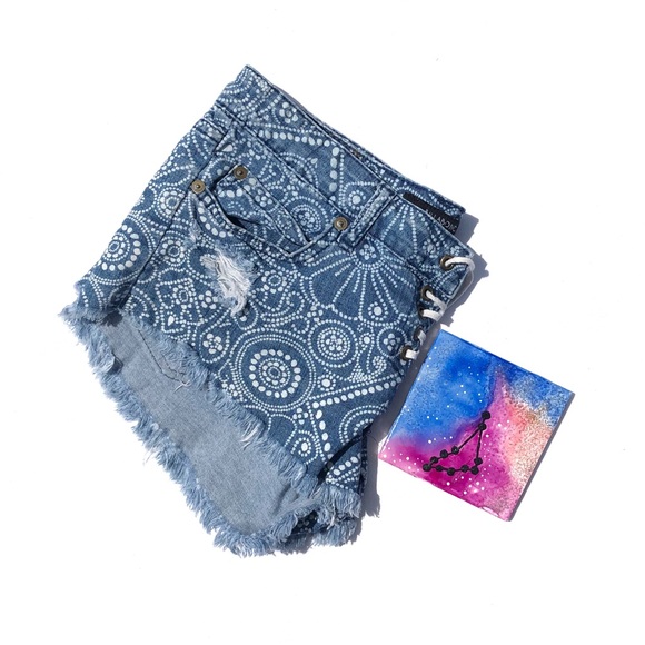 Billabong Pants - BillaBong Lite Hearted Distressed Lace Up Shorts